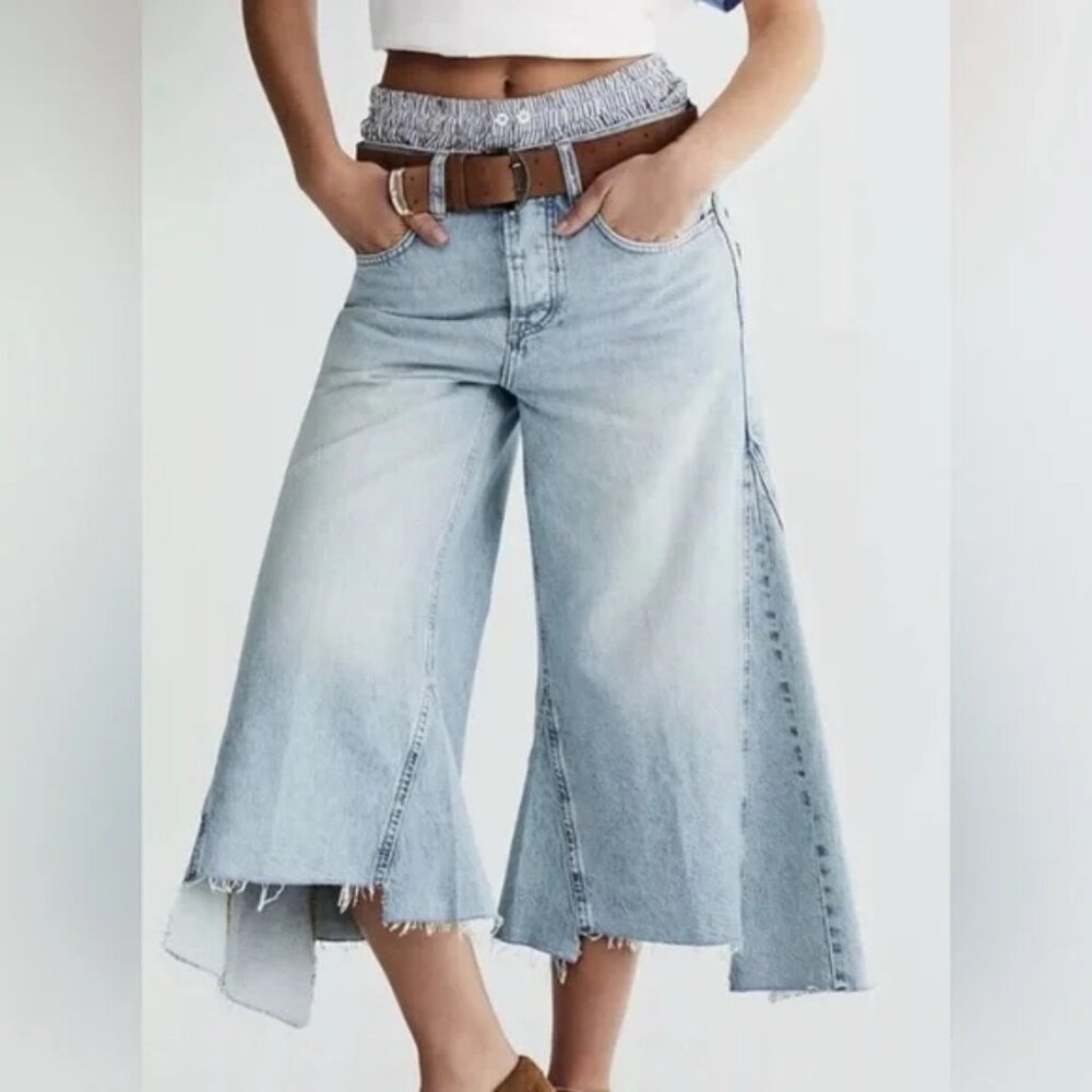 We The Free Light Wash Denim Wide Leg Cropped Pants
